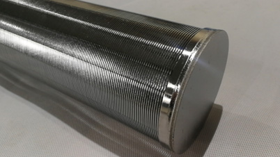 High-precision-wedge-wire-filter-tubes-with-mini-slot-sizes-3