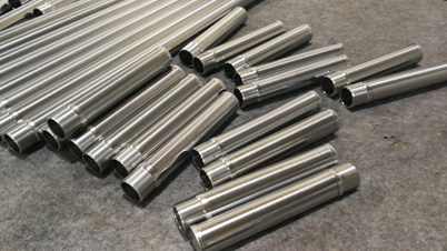 High-precision-wedge-wire-filter-tubes-with-mini-slot-sizes-5